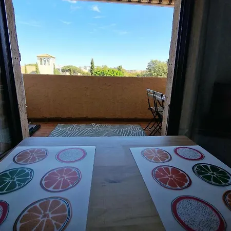 Paisible Belle Vue Et Proche De La Apartman